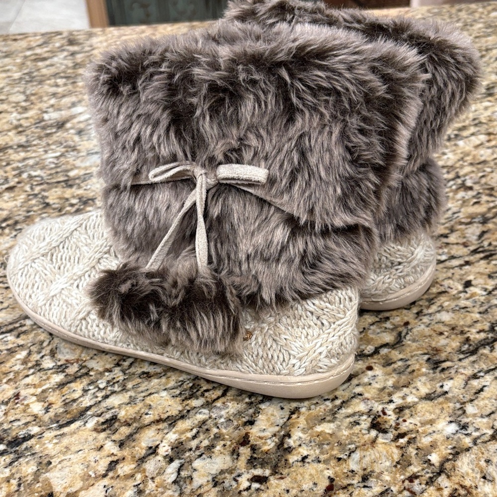 Kooba Gray and Cream Fur Slippers